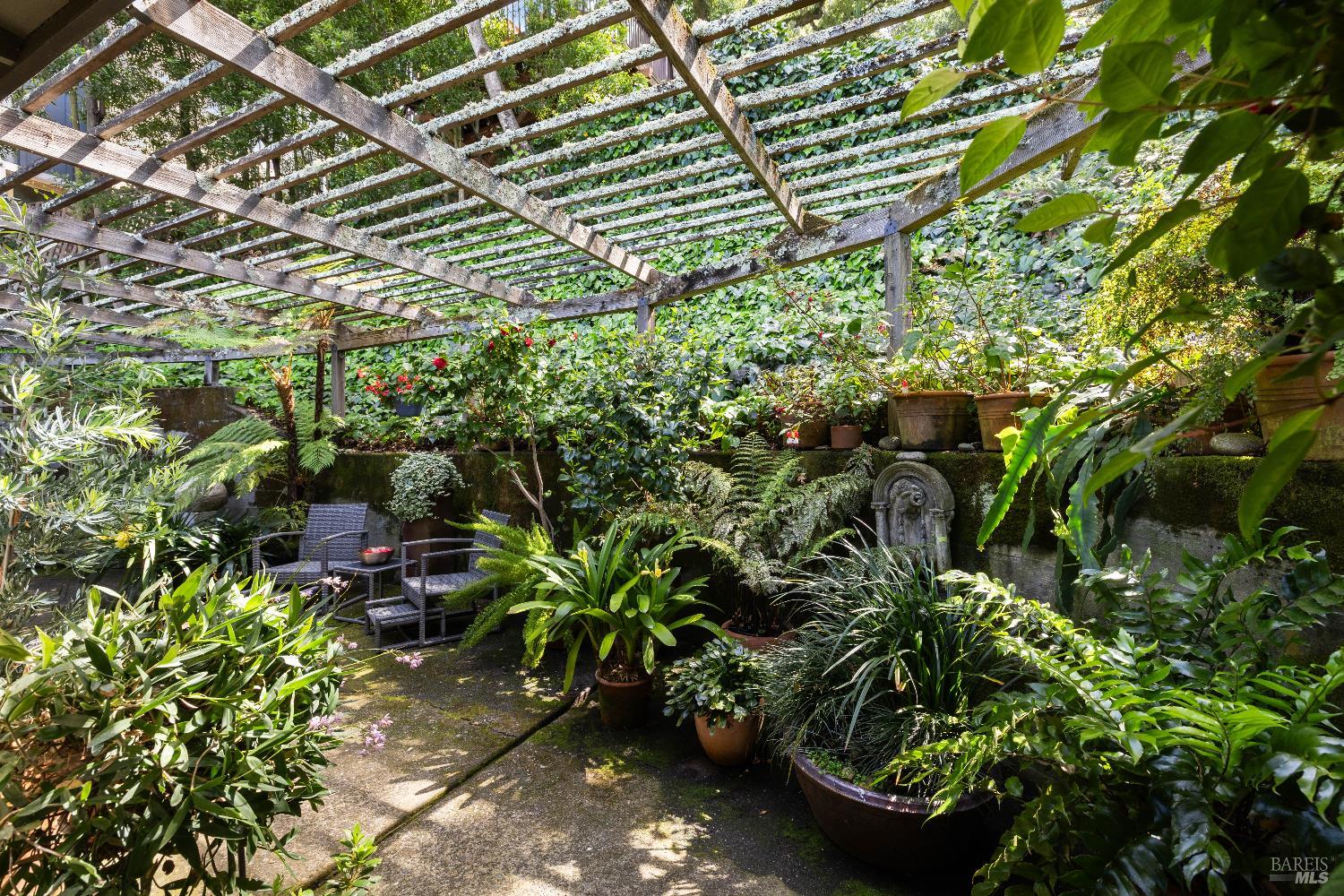 Detail Gallery Image 25 of 50 For 159 Terrace Ave, San Rafael,  CA 94901 - 3 Beds | 2 Baths