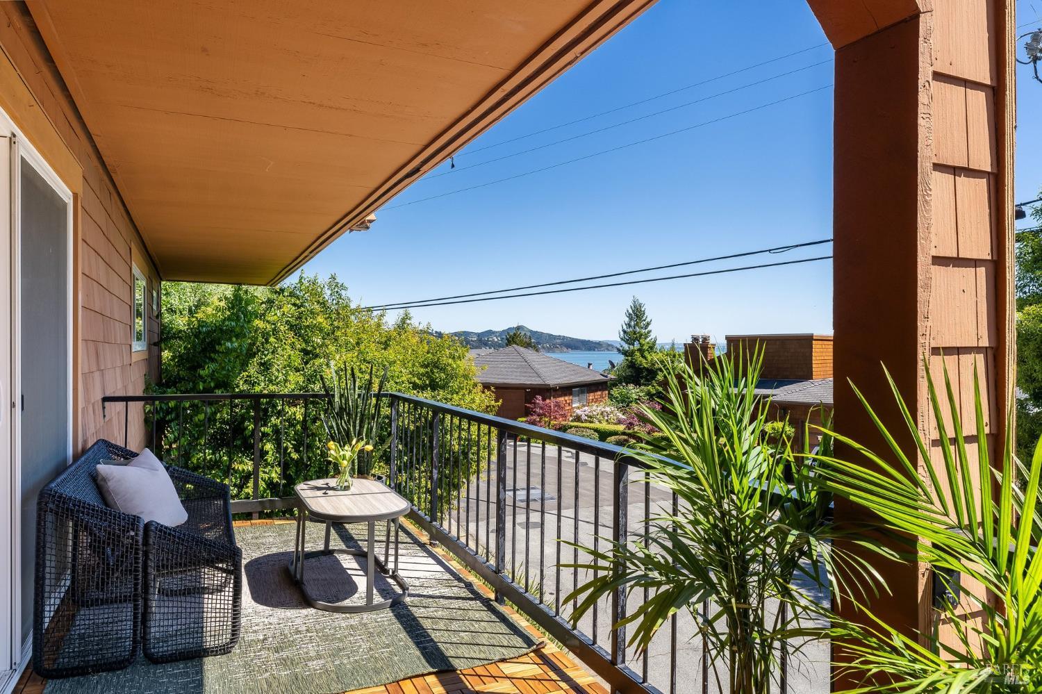 Detail Gallery Image 15 of 55 For 70 Stanford Way, Sausalito,  CA 94965 - 3 Beds | 3 Baths