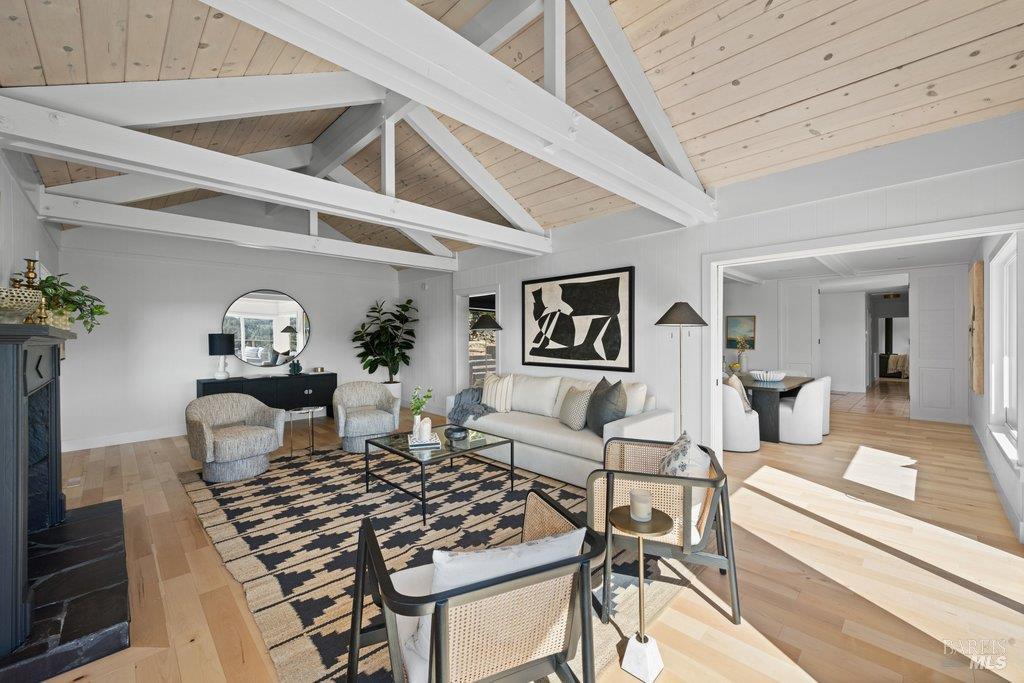 Detail Gallery Image 4 of 29 For 191 Elinor Ave, Mill Valley,  CA 94941 - 4 Beds | 3 Baths