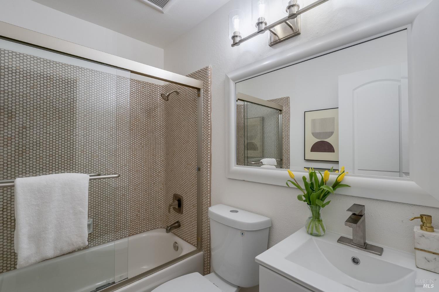 Detail Gallery Image 34 of 55 For 70 Stanford Way, Sausalito,  CA 94965 - 3 Beds | 3 Baths