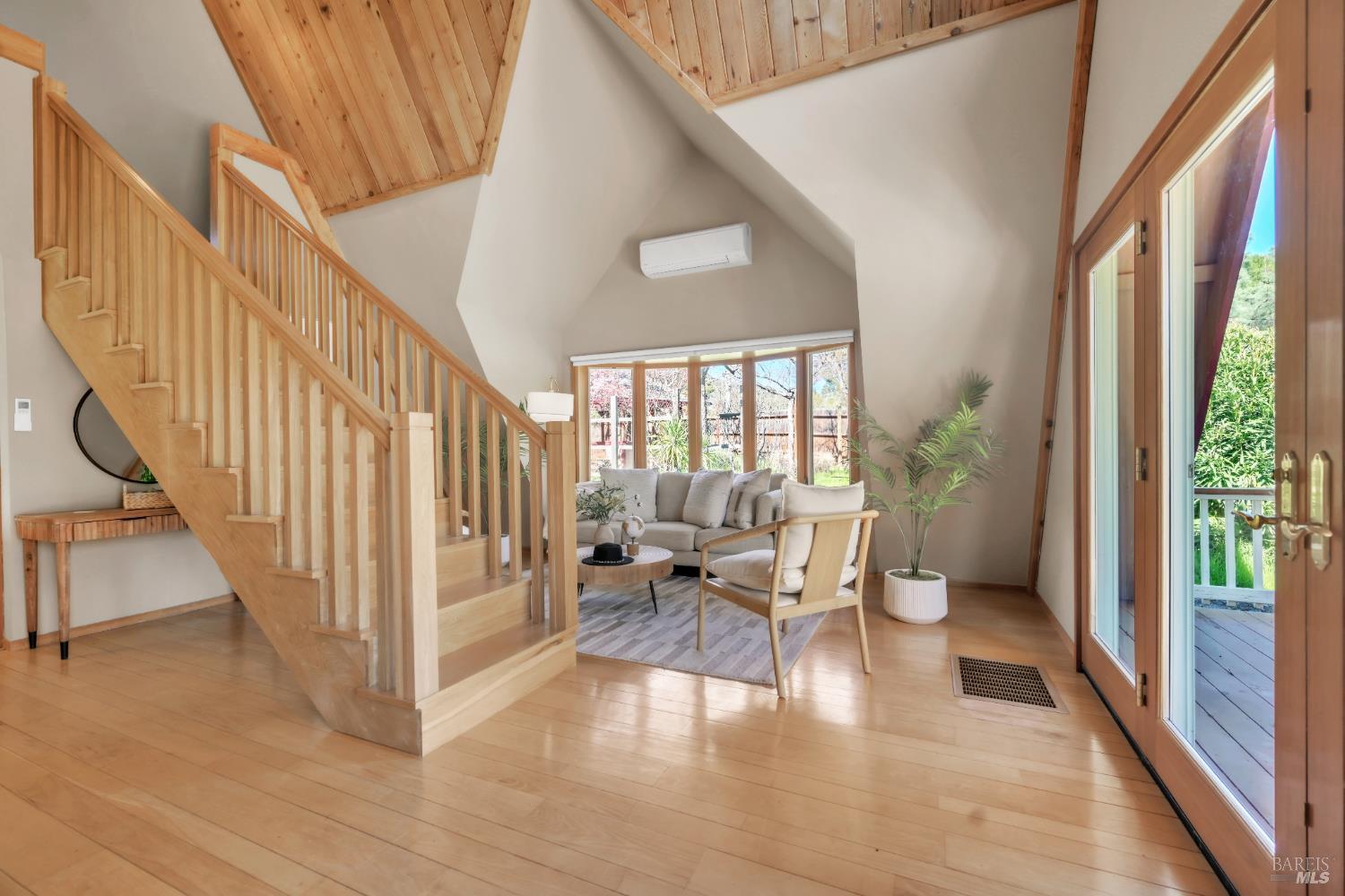 Detail Gallery Image 10 of 50 For 1996 River View Rd, Clearlake Oaks,  CA 95423 - 2 Beds | 1 Baths