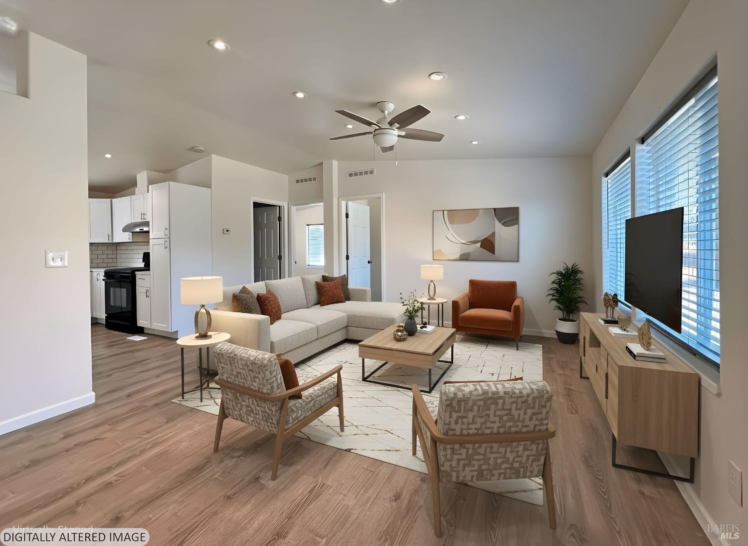 Detail Gallery Image 5 of 28 For 565 Milani Dr, Ukiah,  CA 95482 - 3 Beds | 2 Baths