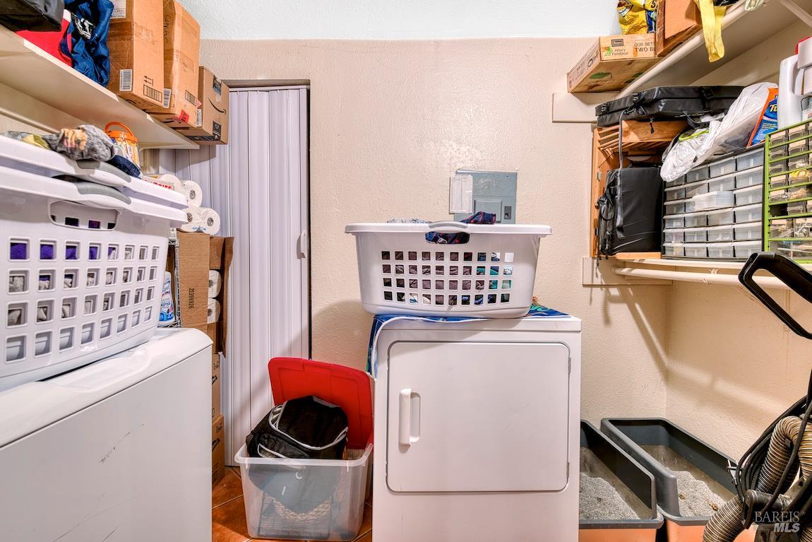 Detail Gallery Image 33 of 42 For 1128 Chester St, Oakland,  CA 94607 - – Beds | – Baths