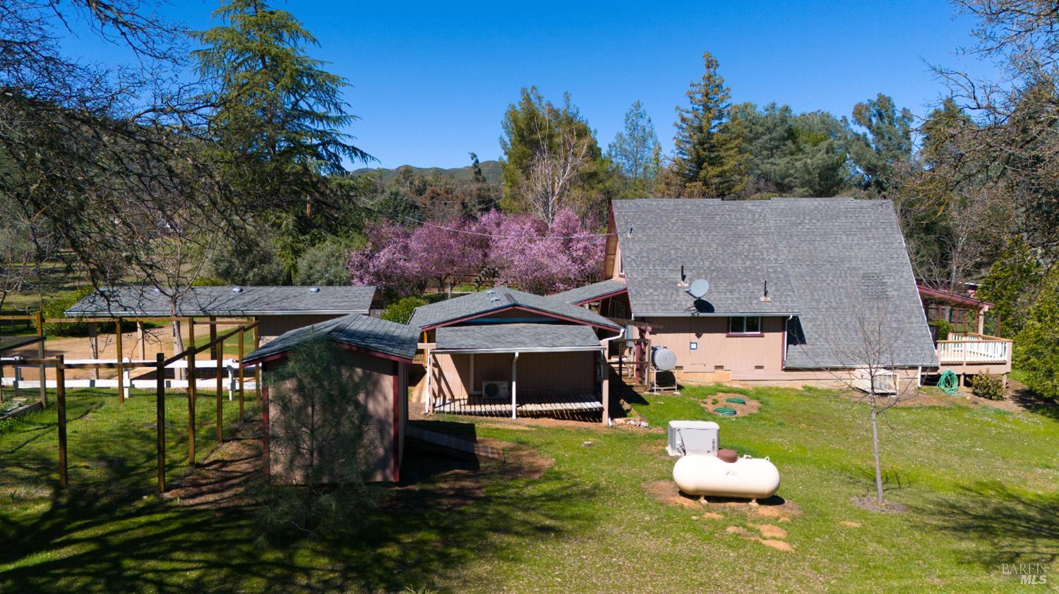 Detail Gallery Image 37 of 50 For 1996 River View Rd, Clearlake Oaks,  CA 95423 - 2 Beds | 1 Baths