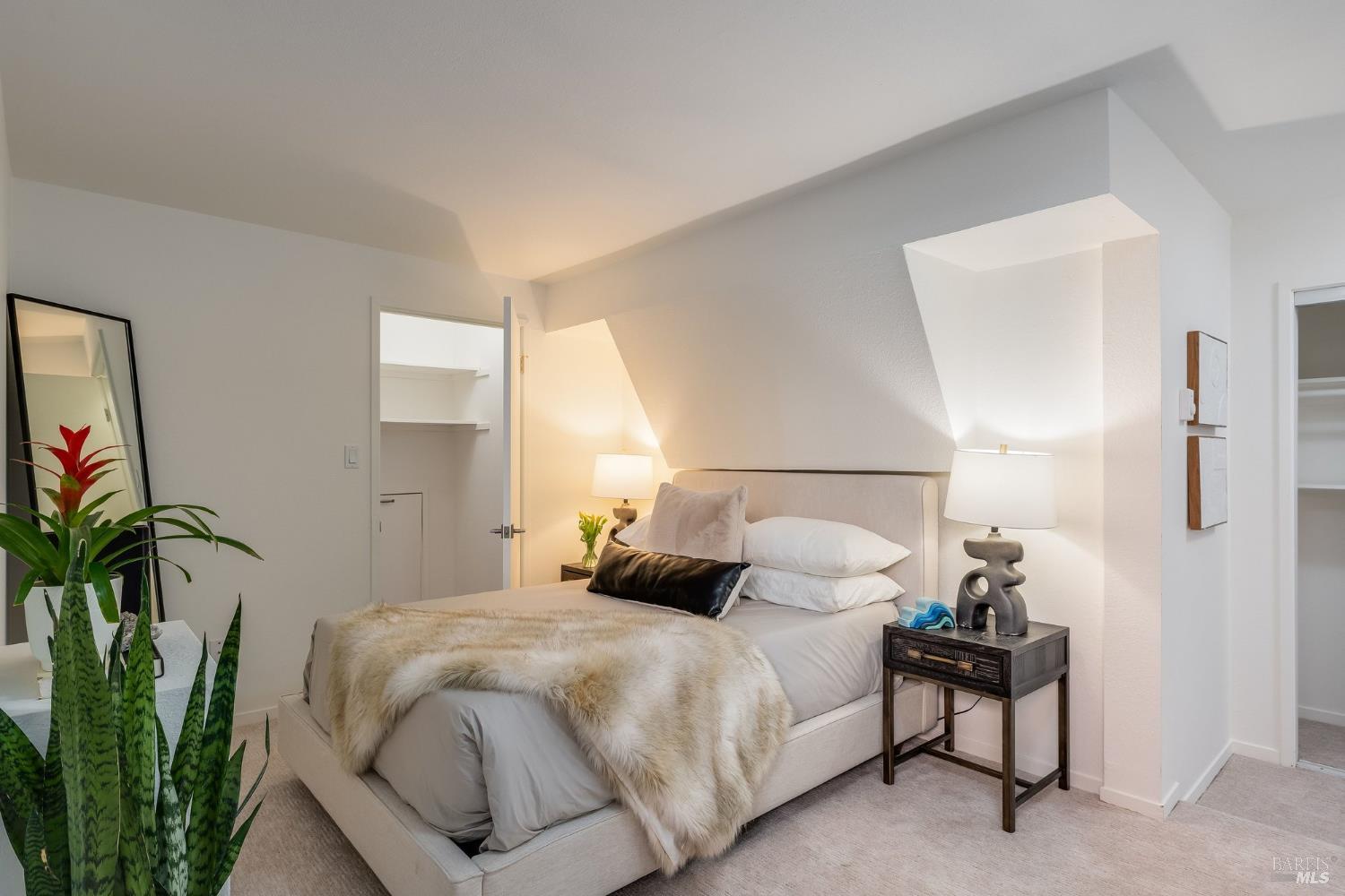 Detail Gallery Image 28 of 55 For 70 Stanford Way, Sausalito,  CA 94965 - 3 Beds | 3 Baths