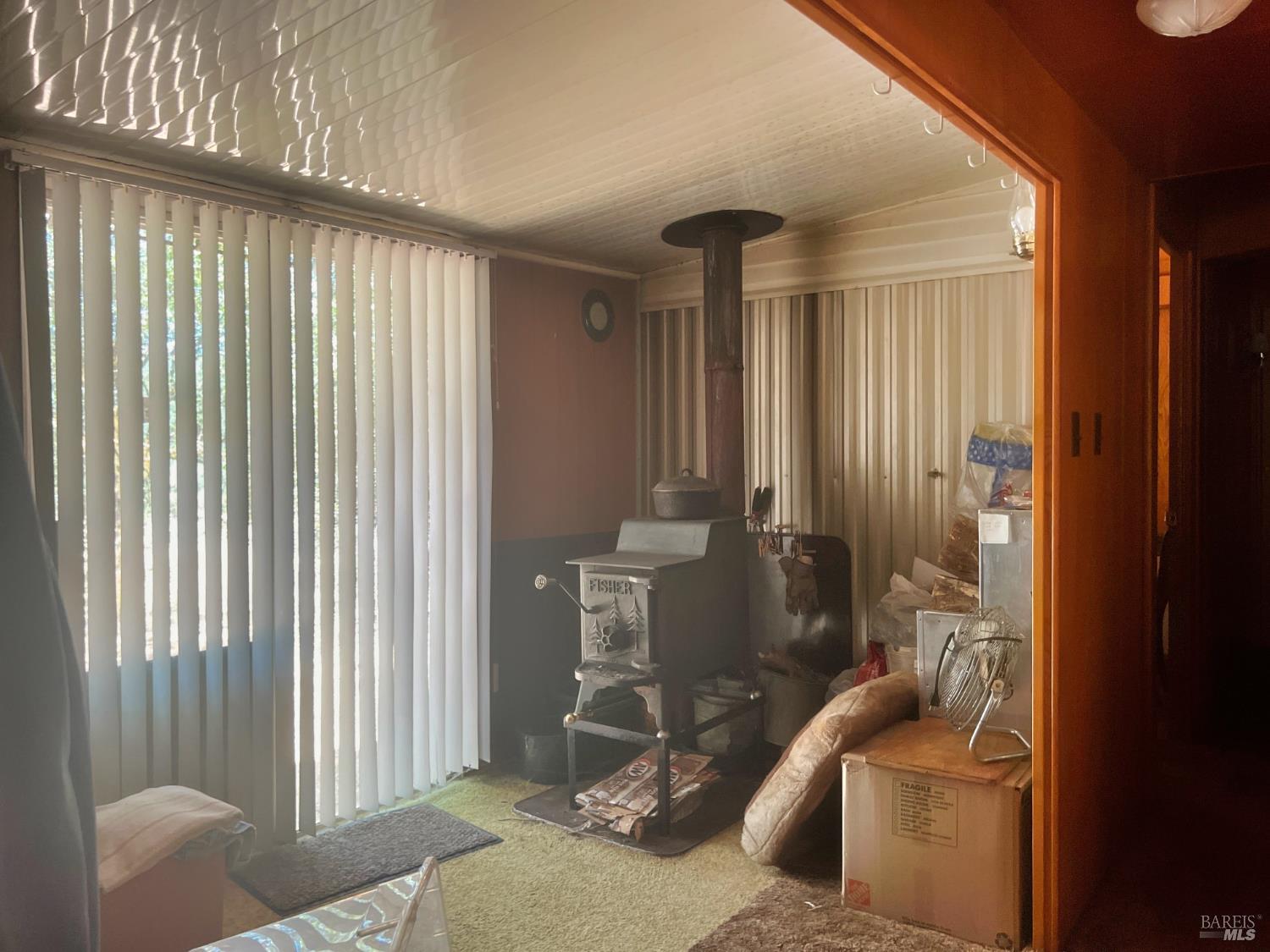 Detail Gallery Image 8 of 36 For 46145 Meadow Ln, Laytonville,  CA 95454 - 2 Beds | 1 Baths