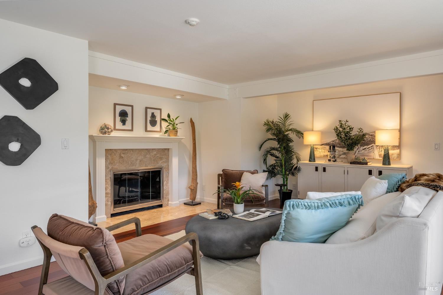 Detail Gallery Image 3 of 55 For 70 Stanford Way, Sausalito,  CA 94965 - 3 Beds | 3 Baths