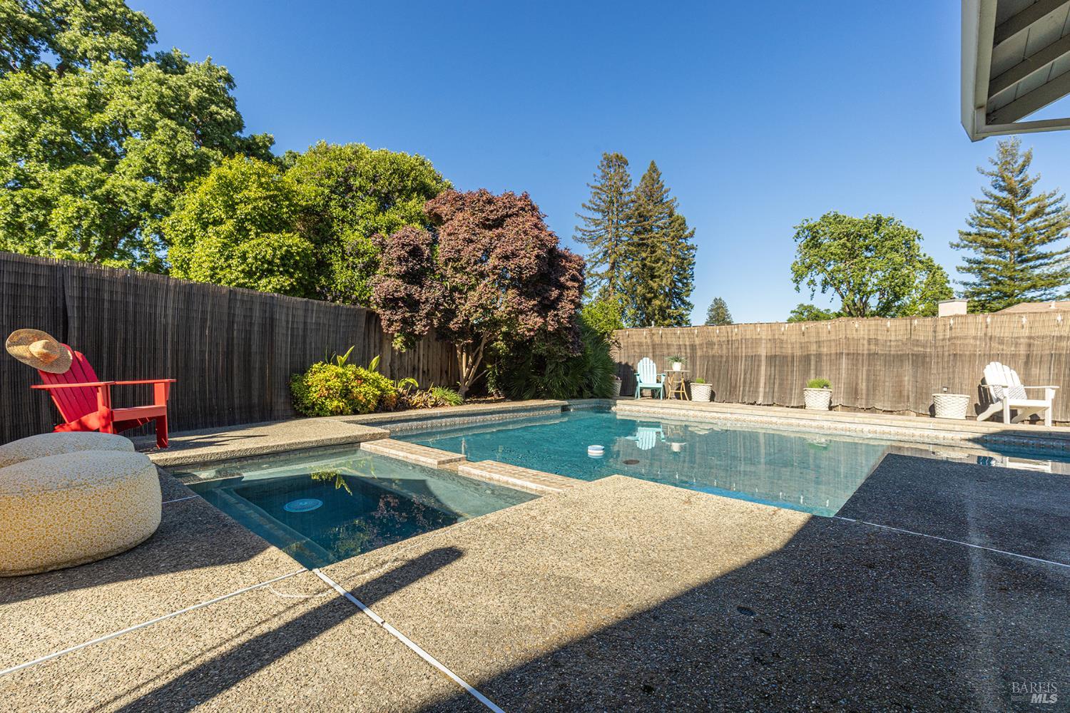 15 Lemon Court photo 2