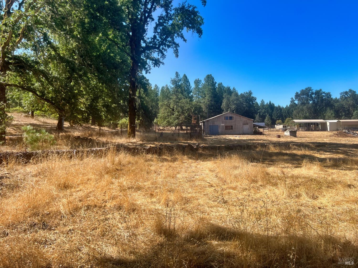 Detail Gallery Image 27 of 36 For 46145 Meadow Ln, Laytonville,  CA 95454 - 2 Beds | 1 Baths