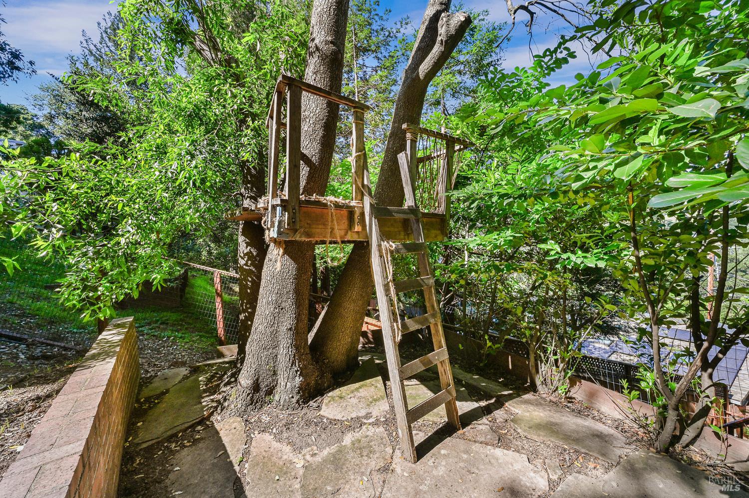 Detail Gallery Image 60 of 61 For 37 Manzanita Rd, Fairfax,  CA 94930 - 3 Beds | 2 Baths