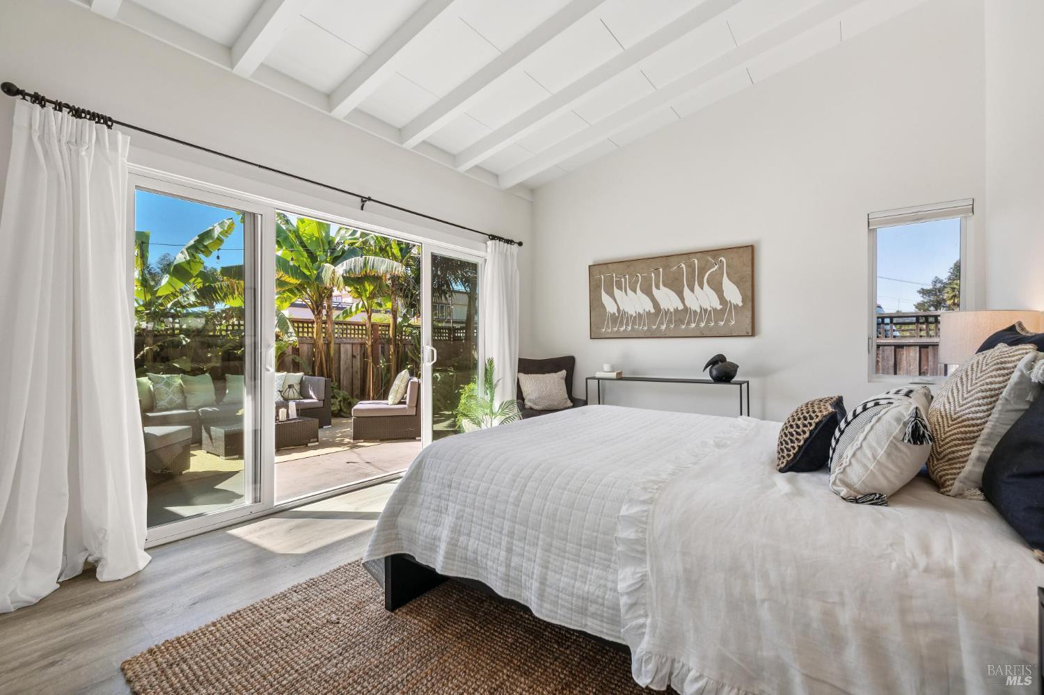 Detail Gallery Image 24 of 39 For 28 Royal Ct, San Rafael,  CA 94901 - 2 Beds | 1 Baths