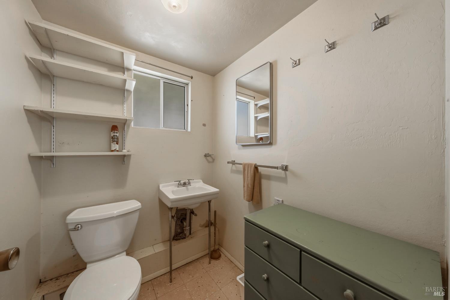 Detail Gallery Image 49 of 66 For 2527 Dessie Dr, Lakeport,  CA 95453 - 4 Beds | 2/1 Baths