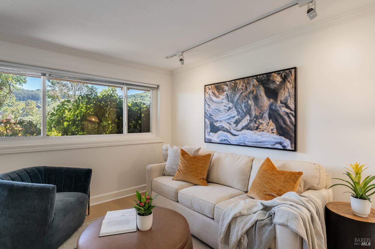 Detail Gallery Image 41 of 55 For 70 Stanford Way, Sausalito,  CA 94965 - 3 Beds | 3 Baths