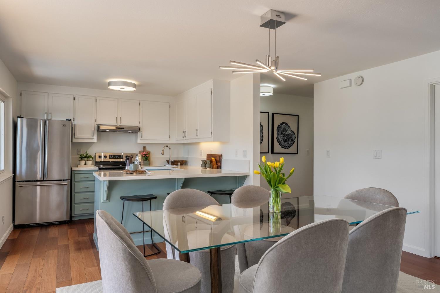 Detail Gallery Image 10 of 55 For 70 Stanford Way, Sausalito,  CA 94965 - 3 Beds | 3 Baths