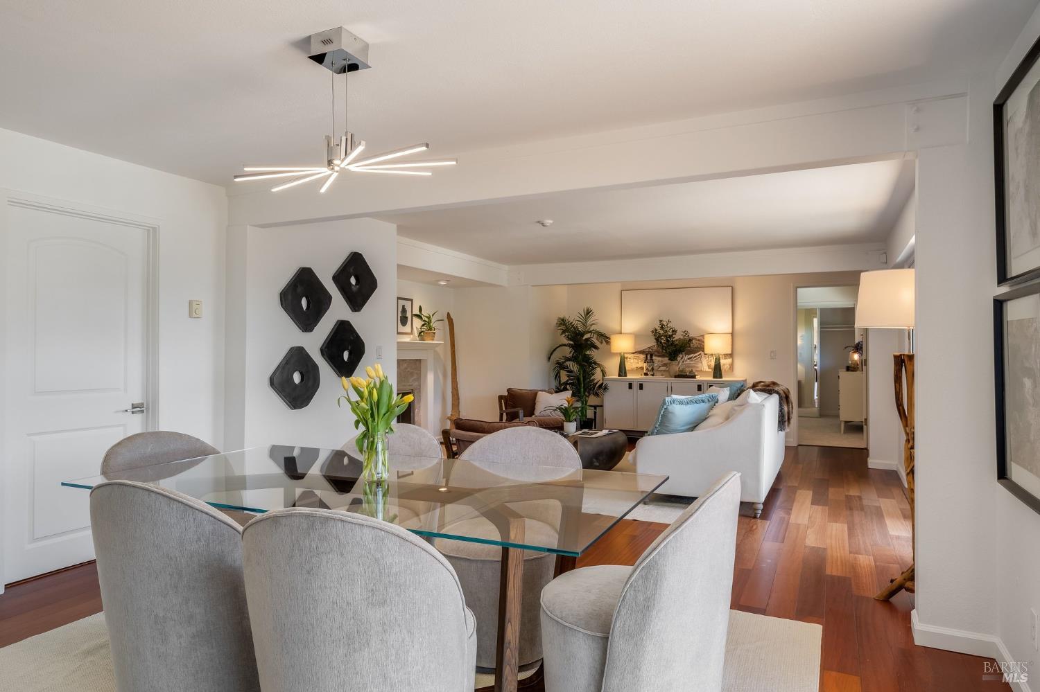 Detail Gallery Image 2 of 55 For 70 Stanford Way, Sausalito,  CA 94965 - 3 Beds | 3 Baths