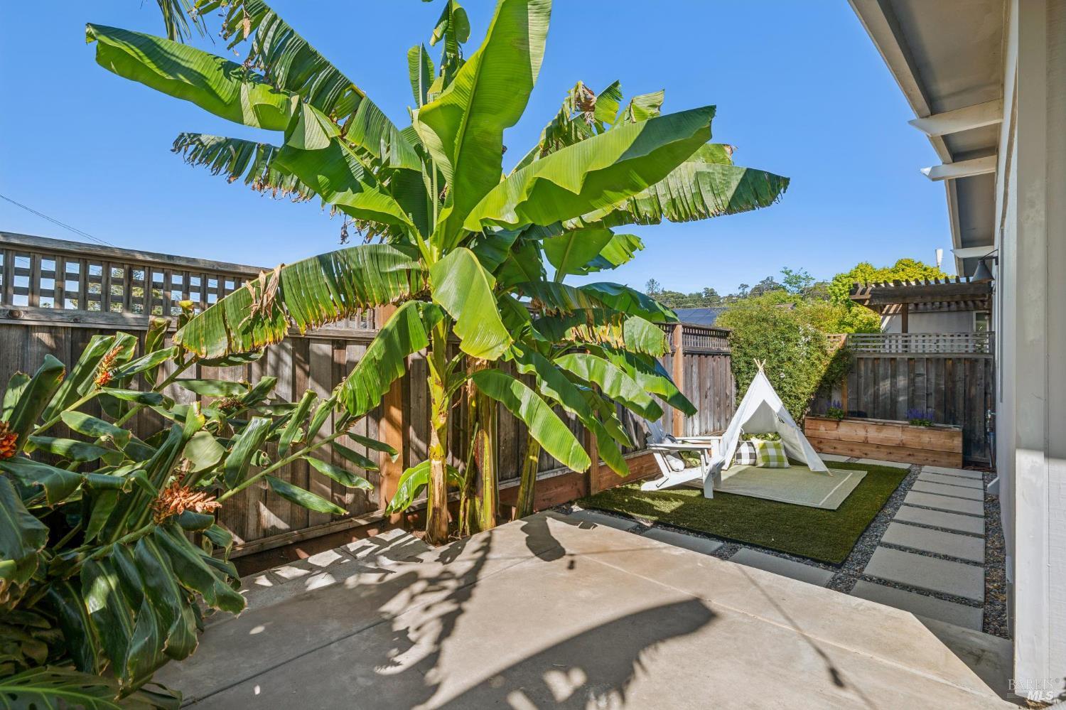 Detail Gallery Image 18 of 39 For 28 Royal Ct, San Rafael,  CA 94901 - 2 Beds | 1 Baths