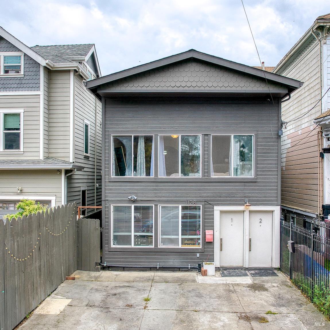 Detail Gallery Image 2 of 42 For 1128 Chester St, Oakland,  CA 94607 - – Beds | – Baths