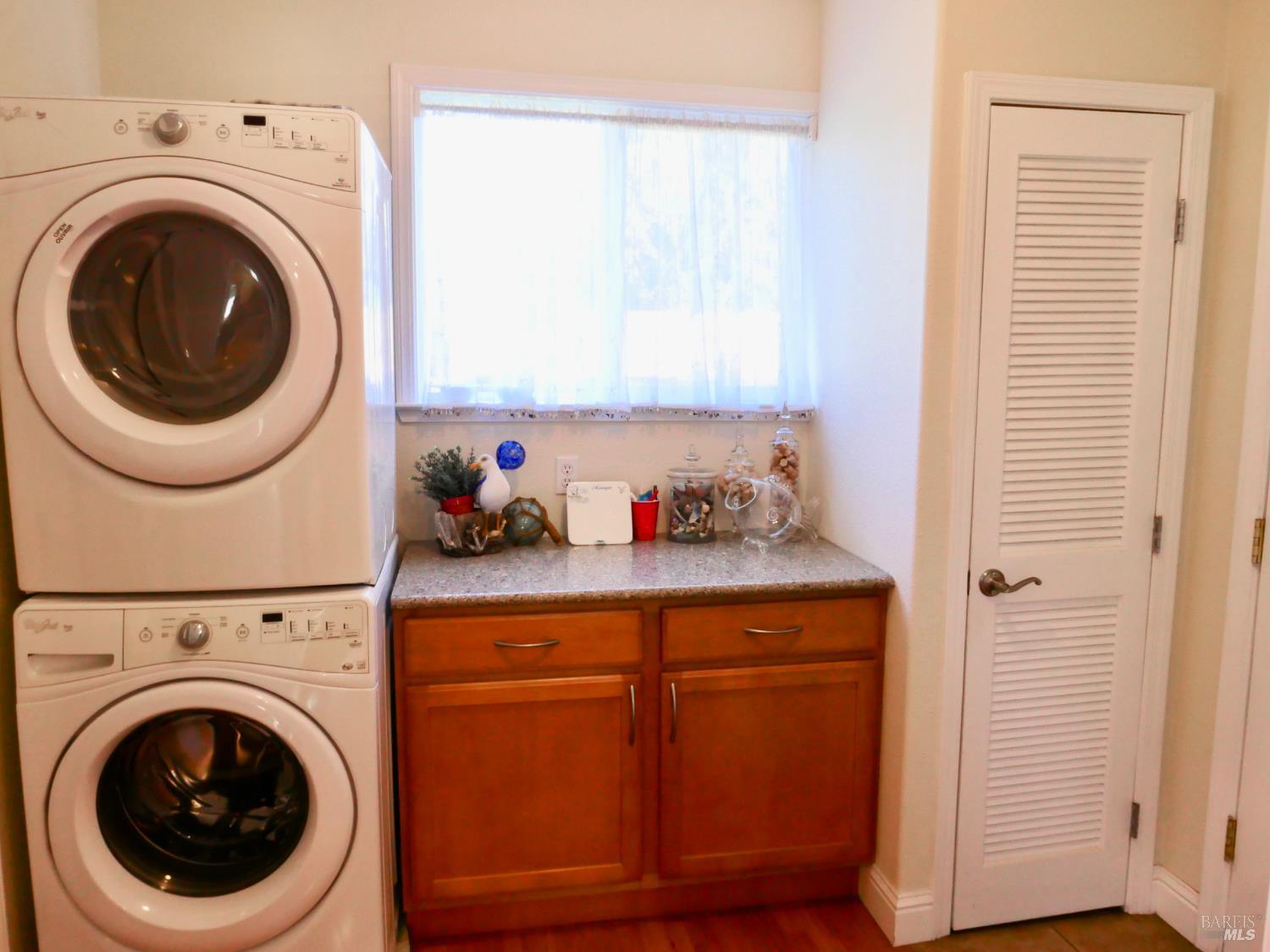 Detail Gallery Image 16 of 33 For 30860 Simpson Ln, Fort Bragg,  CA 95437 - 2 Beds | 2 Baths