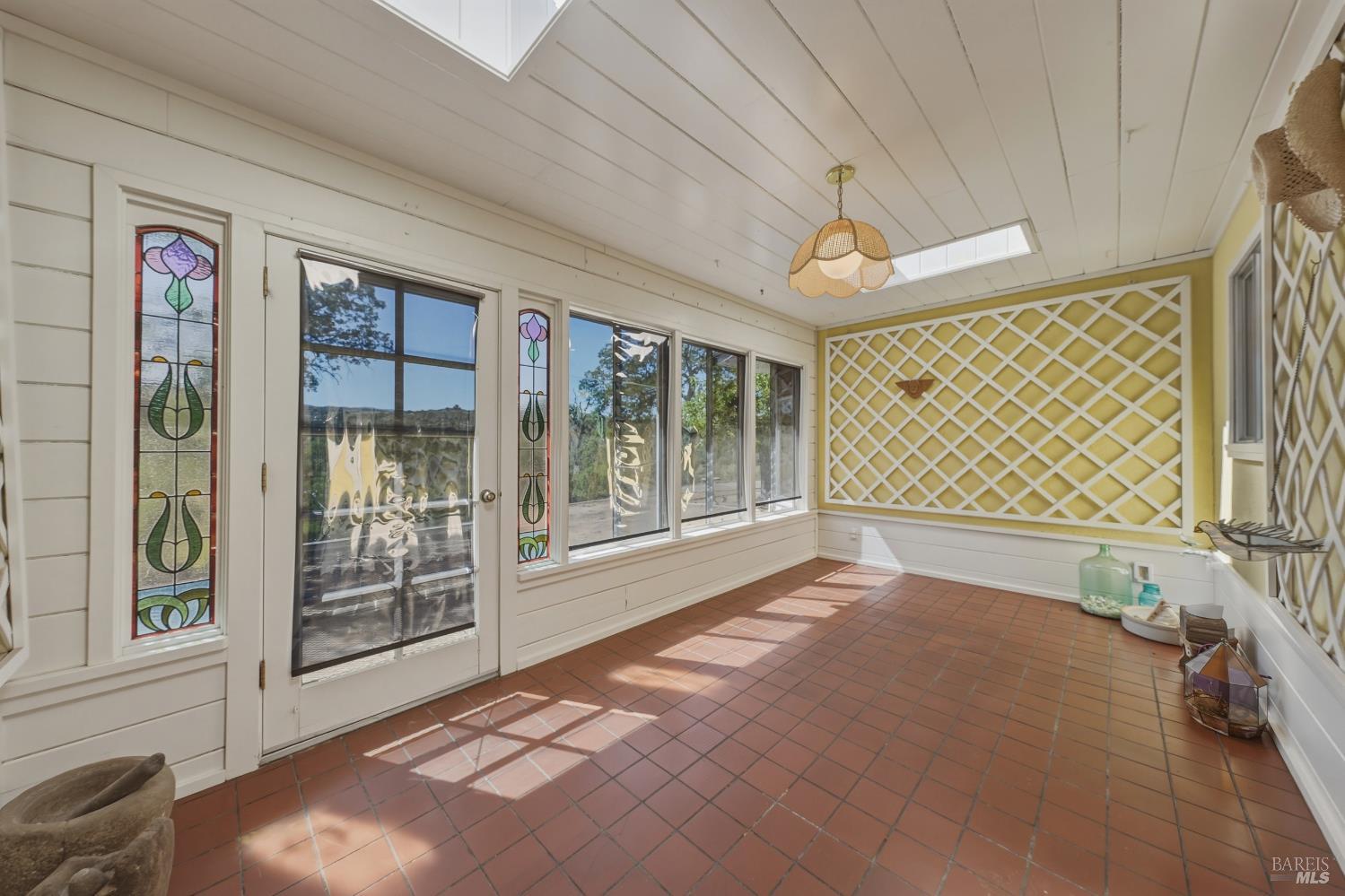 Detail Gallery Image 28 of 66 For 2527 Dessie Dr, Lakeport,  CA 95453 - 4 Beds | 2/1 Baths