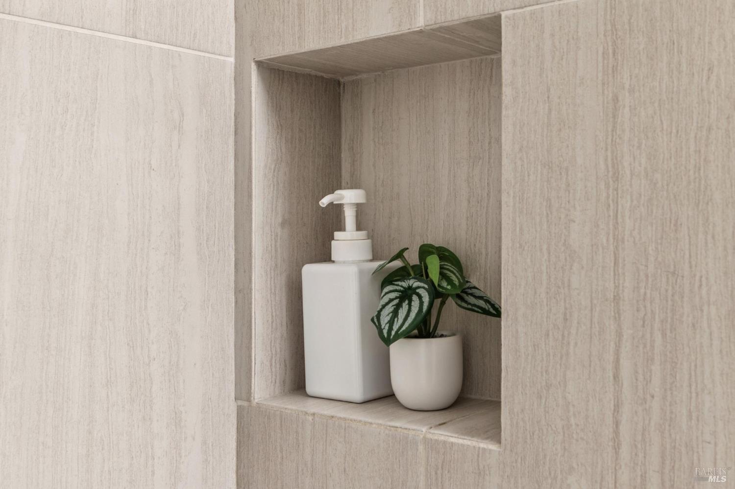 Detail Gallery Image 31 of 39 For 28 Royal Ct, San Rafael,  CA 94901 - 2 Beds | 1 Baths