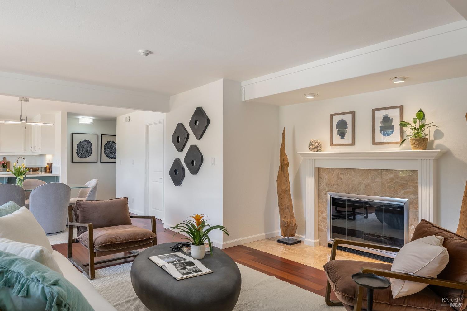 Detail Gallery Image 7 of 55 For 70 Stanford Way, Sausalito,  CA 94965 - 3 Beds | 3 Baths