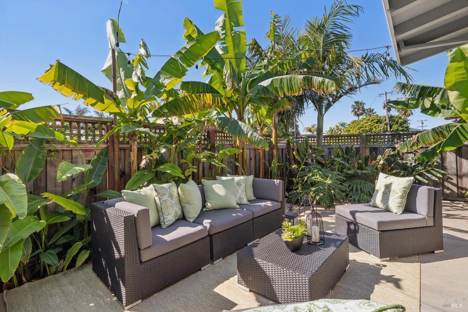 Detail Gallery Image 15 of 39 For 28 Royal Ct, San Rafael,  CA 94901 - 2 Beds | 1 Baths