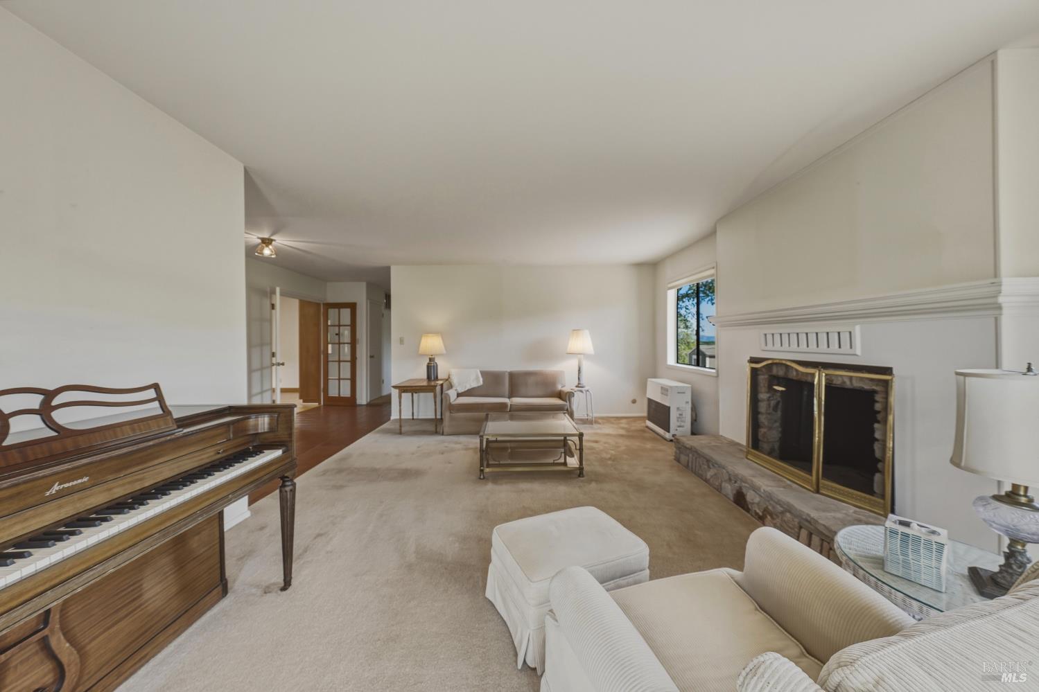 Detail Gallery Image 3 of 66 For 2527 Dessie Dr, Lakeport,  CA 95453 - 4 Beds | 2/1 Baths