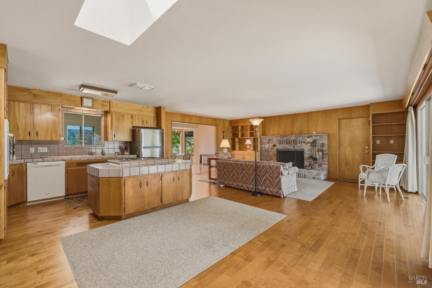 Detail Gallery Image 2 of 66 For 2527 Dessie Dr, Lakeport,  CA 95453 - 4 Beds | 2/1 Baths