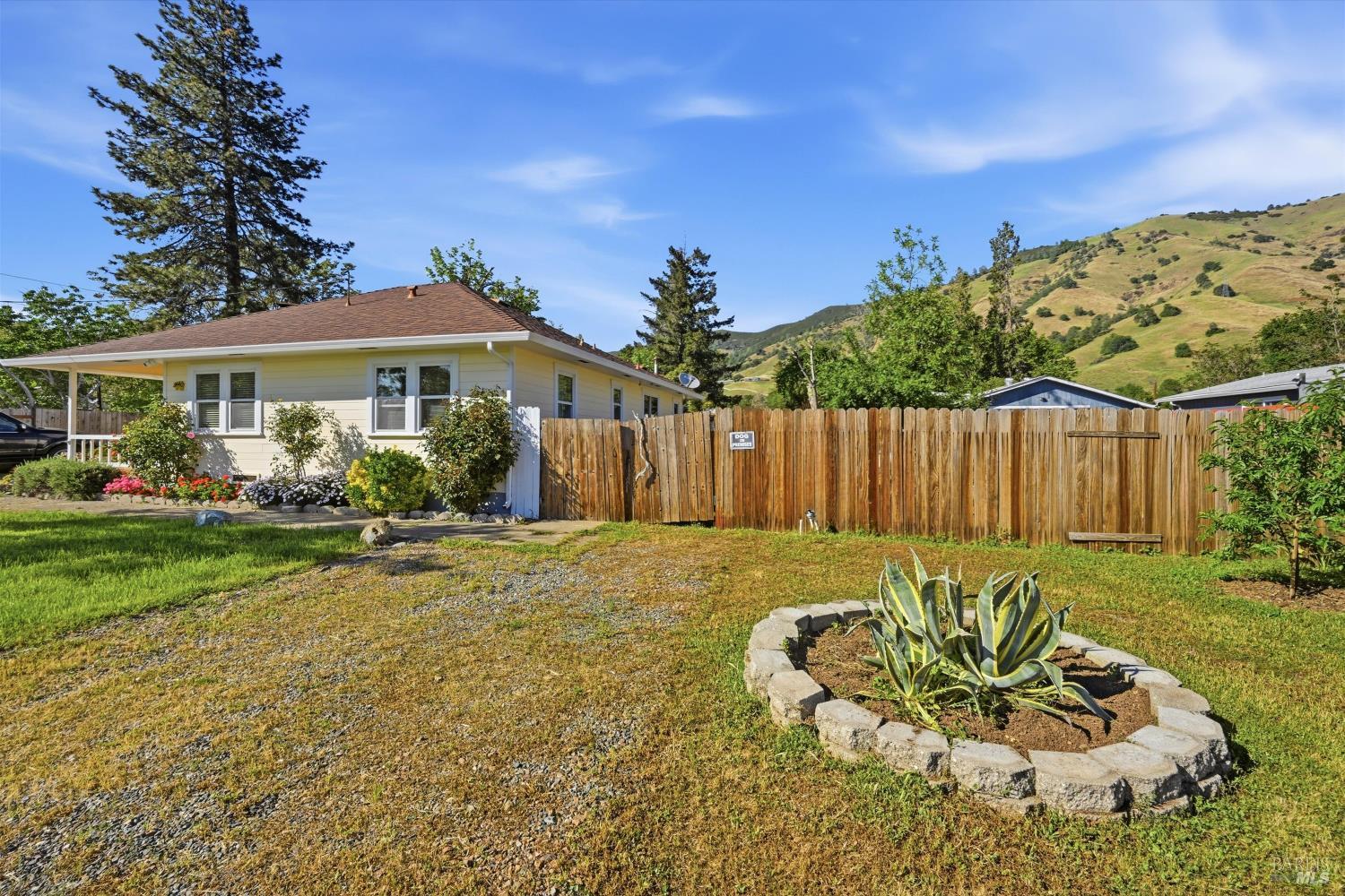 Detail Gallery Image 21 of 27 For 3440 Beach Pass, Nice,  CA 95464 - 2 Beds | 1 Baths