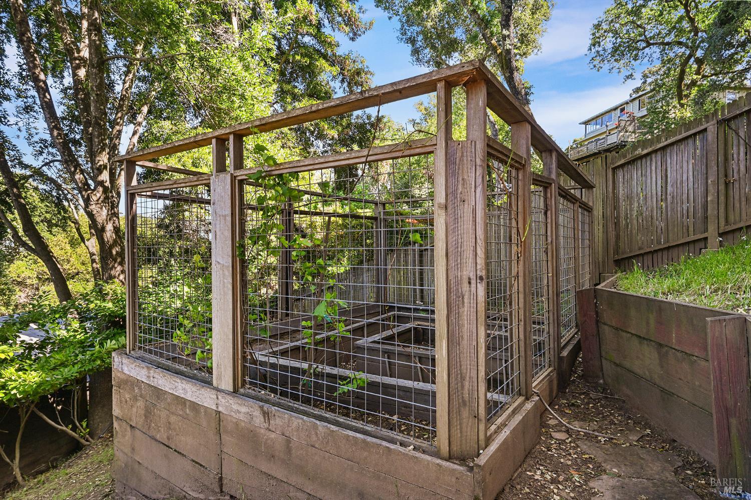 Detail Gallery Image 59 of 61 For 37 Manzanita Rd, Fairfax,  CA 94930 - 3 Beds | 2 Baths