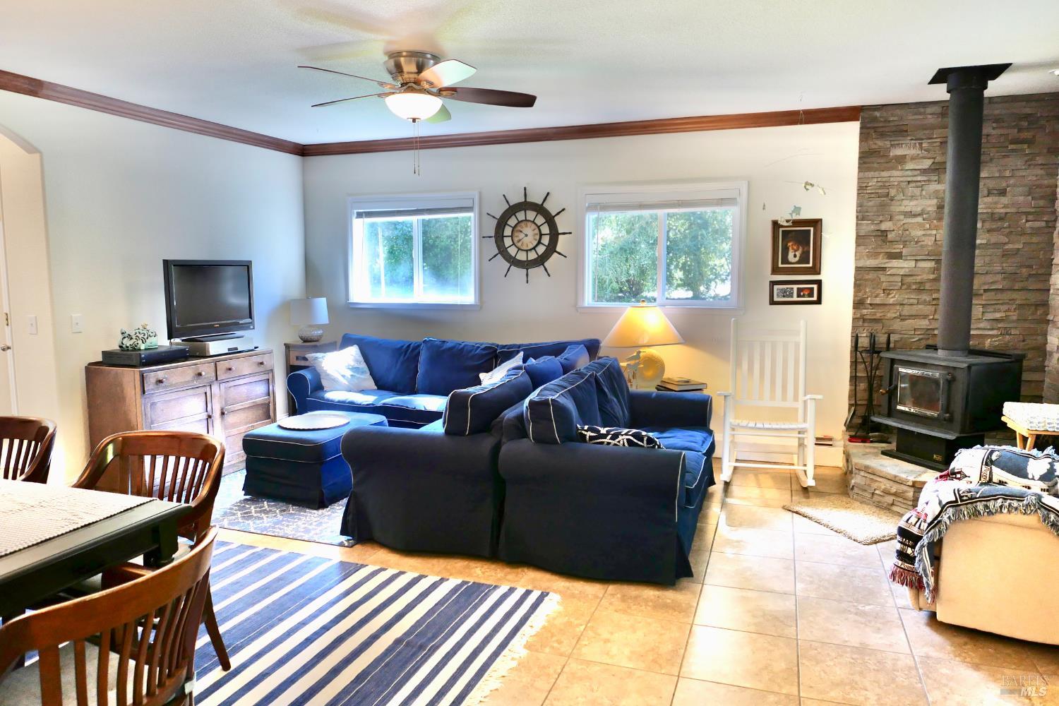 Detail Gallery Image 8 of 33 For 30860 Simpson Ln, Fort Bragg,  CA 95437 - 2 Beds | 2 Baths