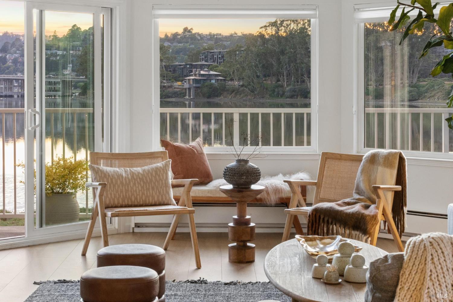 Detail Gallery Image 35 of 49 For 160 Seminary Dr 1e,  Mill Valley,  CA 94941 - 3 Beds | 2 Baths