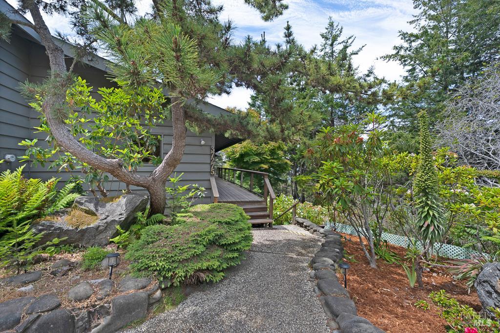 Detail Gallery Image 9 of 82 For 37275 Glennen Dr, Gualala,  CA 95445 - 3 Beds | 3 Baths