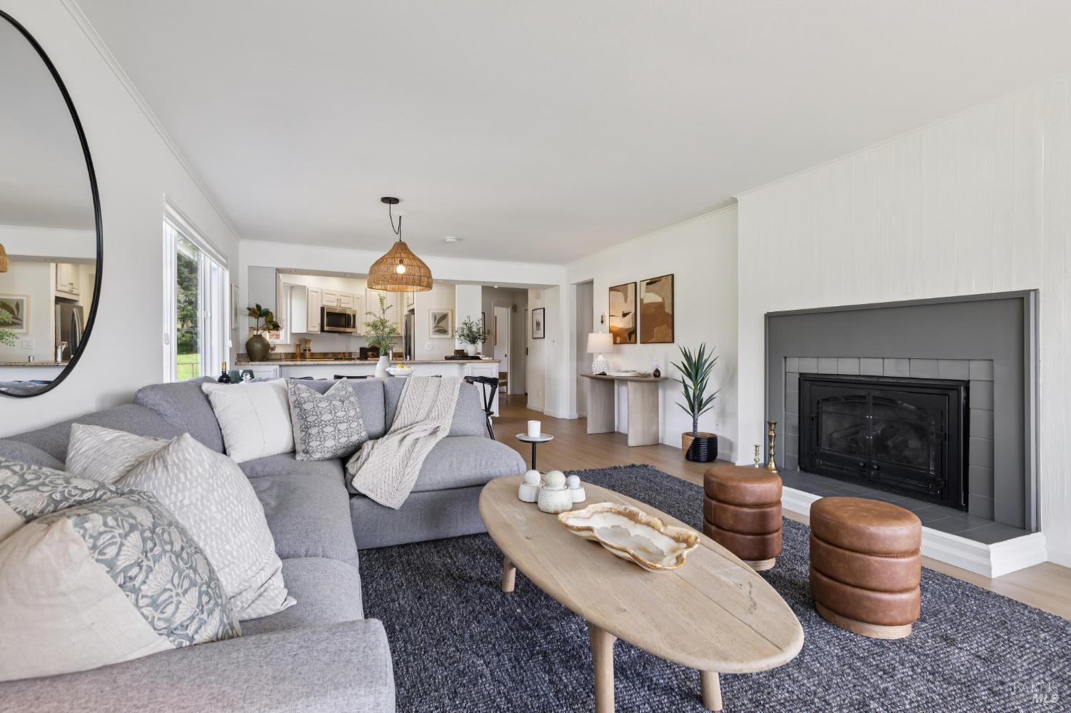 Detail Gallery Image 12 of 49 For 160 Seminary Dr 1e,  Mill Valley,  CA 94941 - 3 Beds | 2 Baths