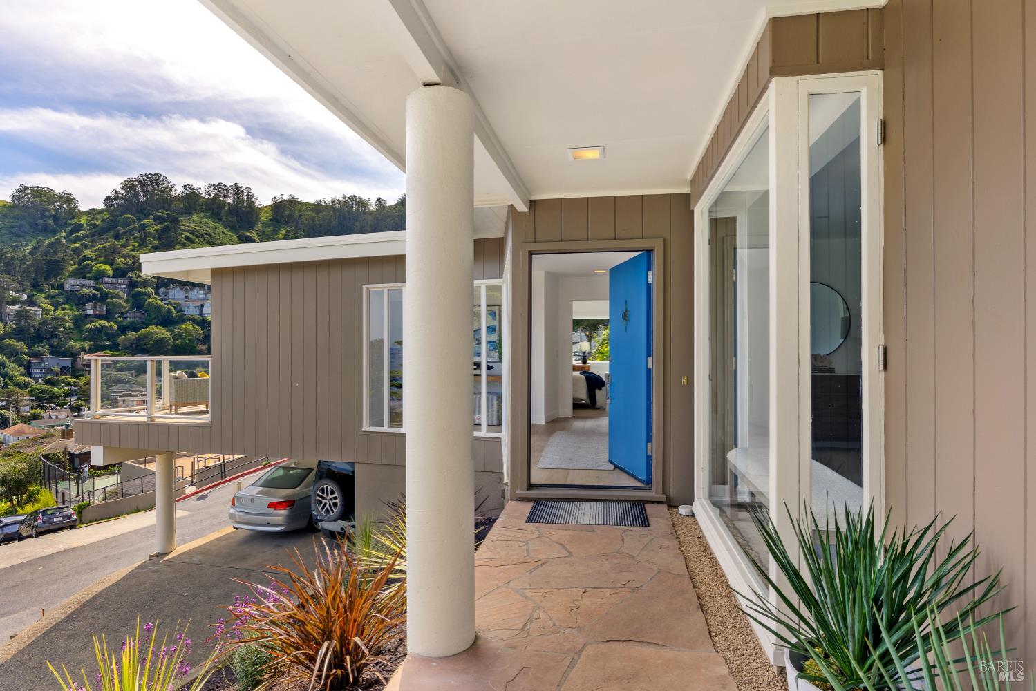 Detail Gallery Image 6 of 60 For 1 Atwood Ave, Sausalito,  CA 94965 - 4 Beds | 3 Baths