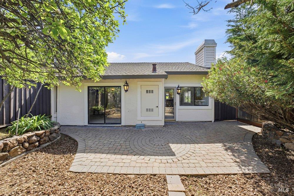 Detail Gallery Image 48 of 66 For 6 Village Ct, San Rafael,  CA 94903 - 2 Beds | 2 Baths