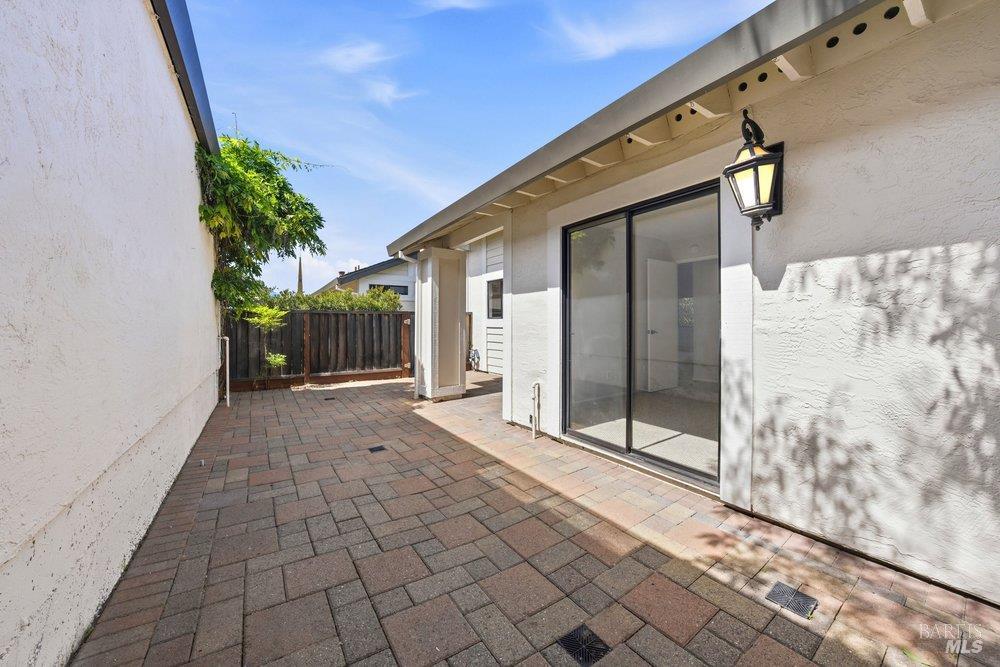 Detail Gallery Image 43 of 66 For 6 Village Ct, San Rafael,  CA 94903 - 2 Beds | 2 Baths