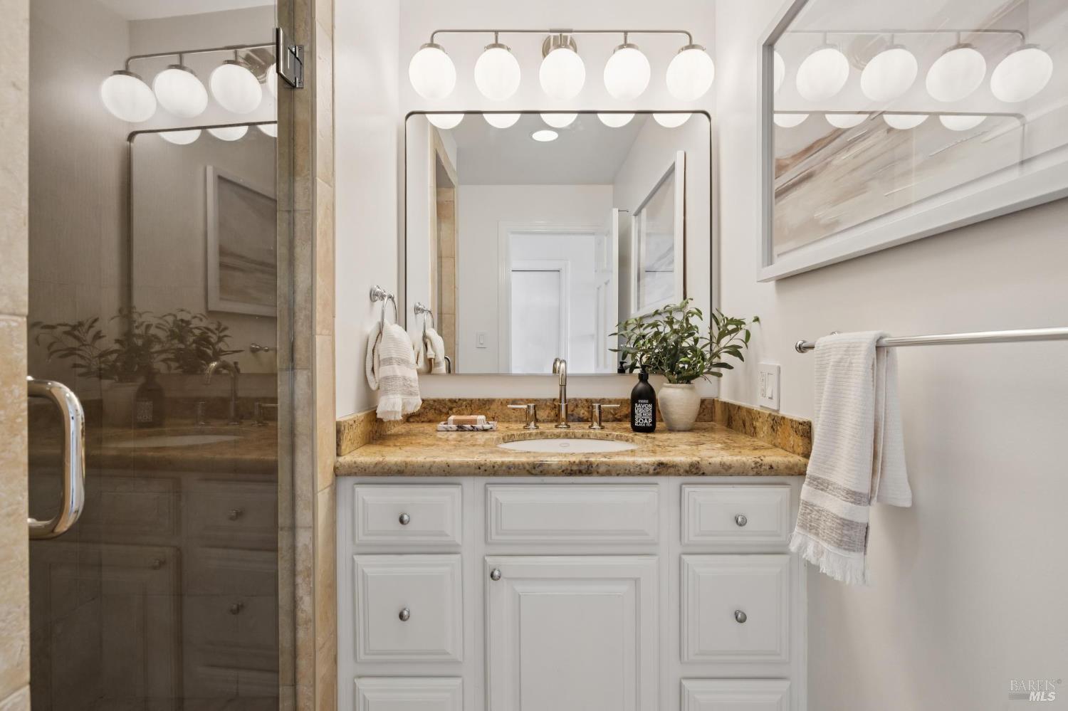 Detail Gallery Image 28 of 49 For 160 Seminary Dr 1e,  Mill Valley,  CA 94941 - 3 Beds | 2 Baths