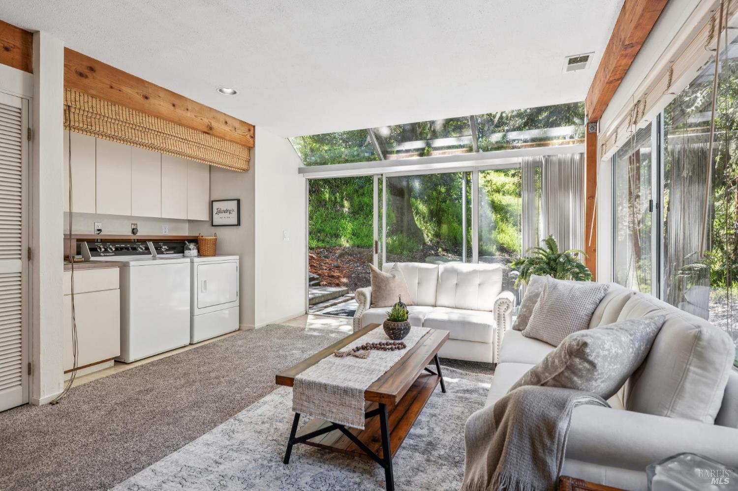 Detail Gallery Image 19 of 29 For 215 Bungalow Ave, San Rafael,  CA 94901 - 3 Beds | 2 Baths