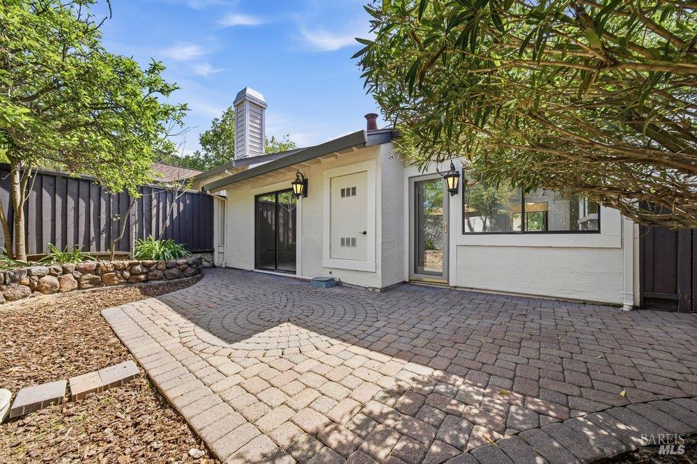 Detail Gallery Image 54 of 66 For 6 Village Ct, San Rafael,  CA 94903 - 2 Beds | 2 Baths