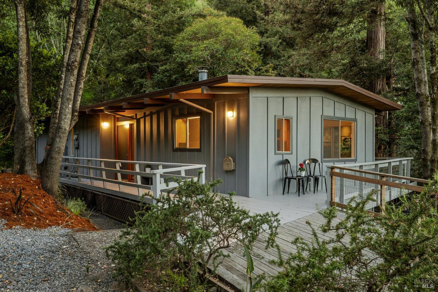 Detail Gallery Image 27 of 29 For 215 Bungalow Ave, San Rafael,  CA 94901 - 3 Beds | 2 Baths