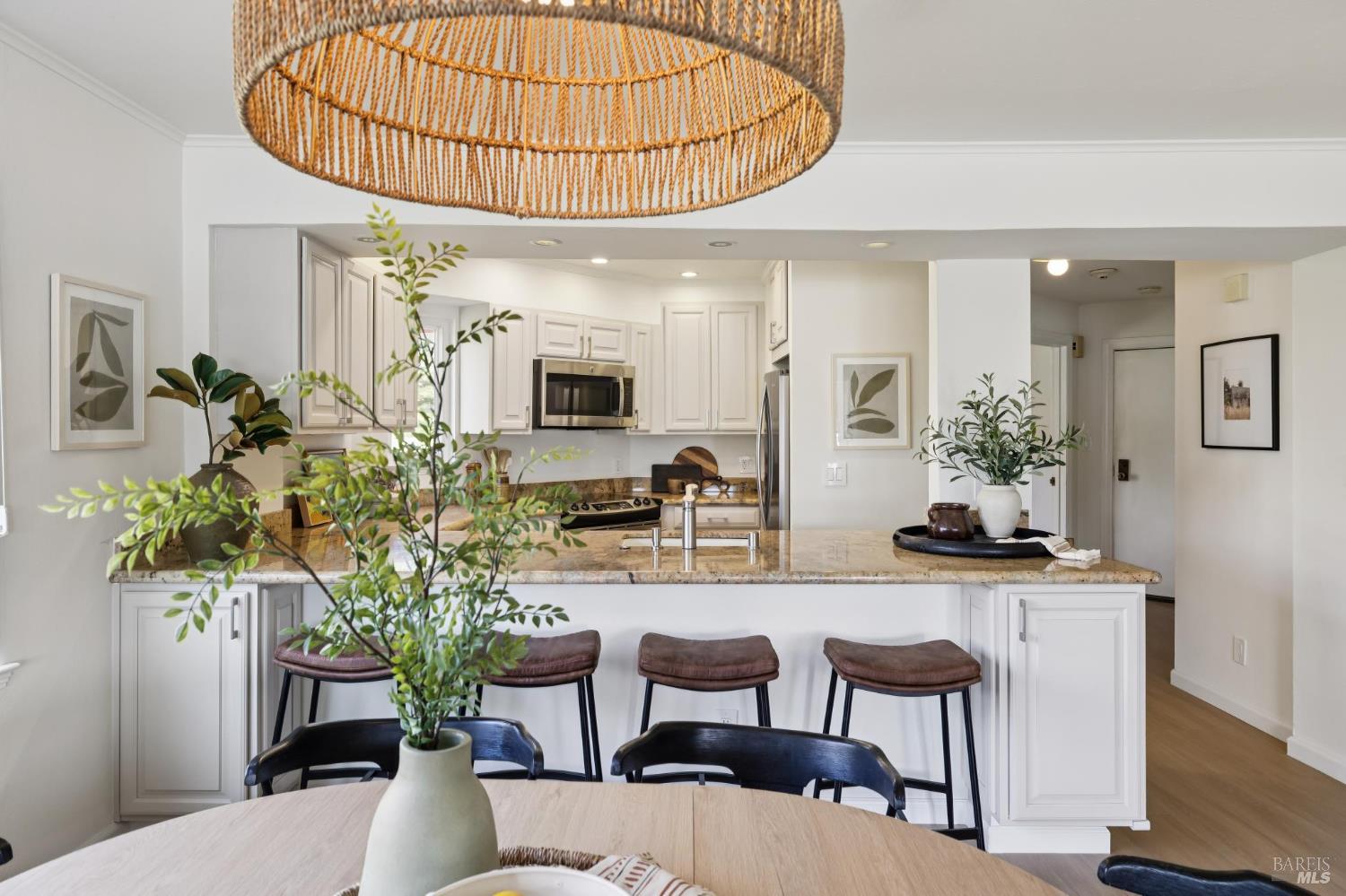 Detail Gallery Image 21 of 49 For 160 Seminary Dr 1e,  Mill Valley,  CA 94941 - 3 Beds | 2 Baths