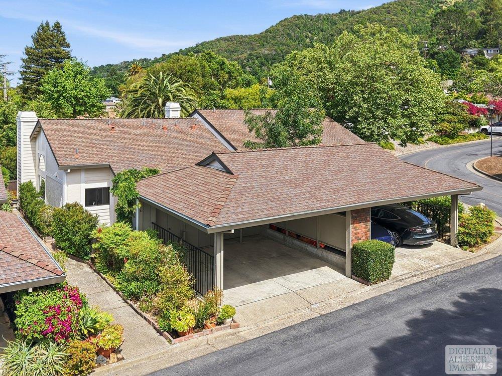 Detail Gallery Image 2 of 66 For 6 Village Ct, San Rafael,  CA 94903 - 2 Beds | 2 Baths