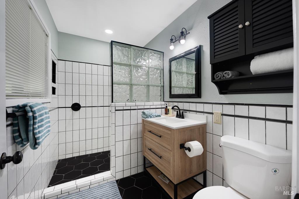 Detail Gallery Image 61 of 82 For 37275 Glennen Dr, Gualala,  CA 95445 - 3 Beds | 3 Baths