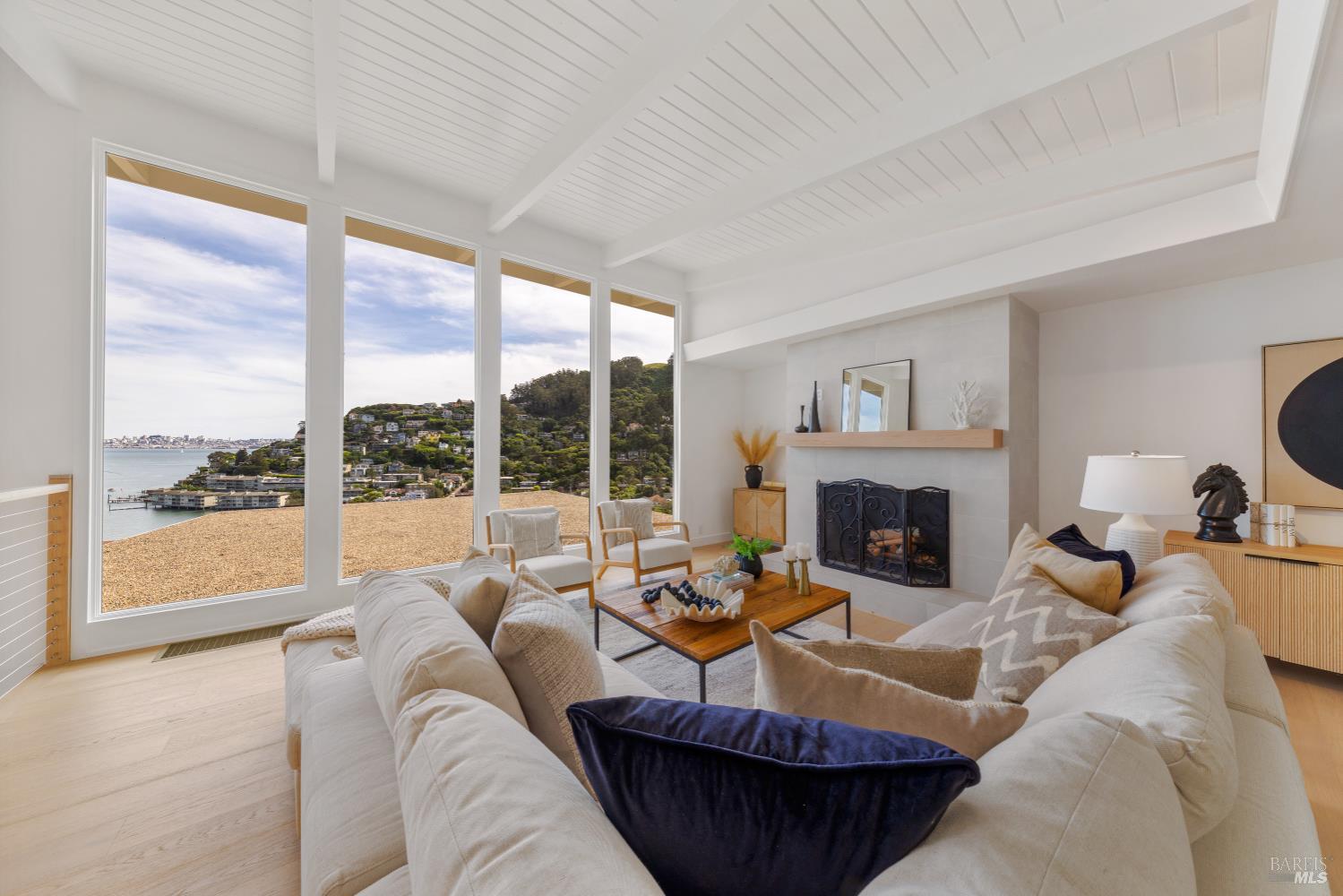 Detail Gallery Image 12 of 60 For 1 Atwood Ave, Sausalito,  CA 94965 - 4 Beds | 3 Baths