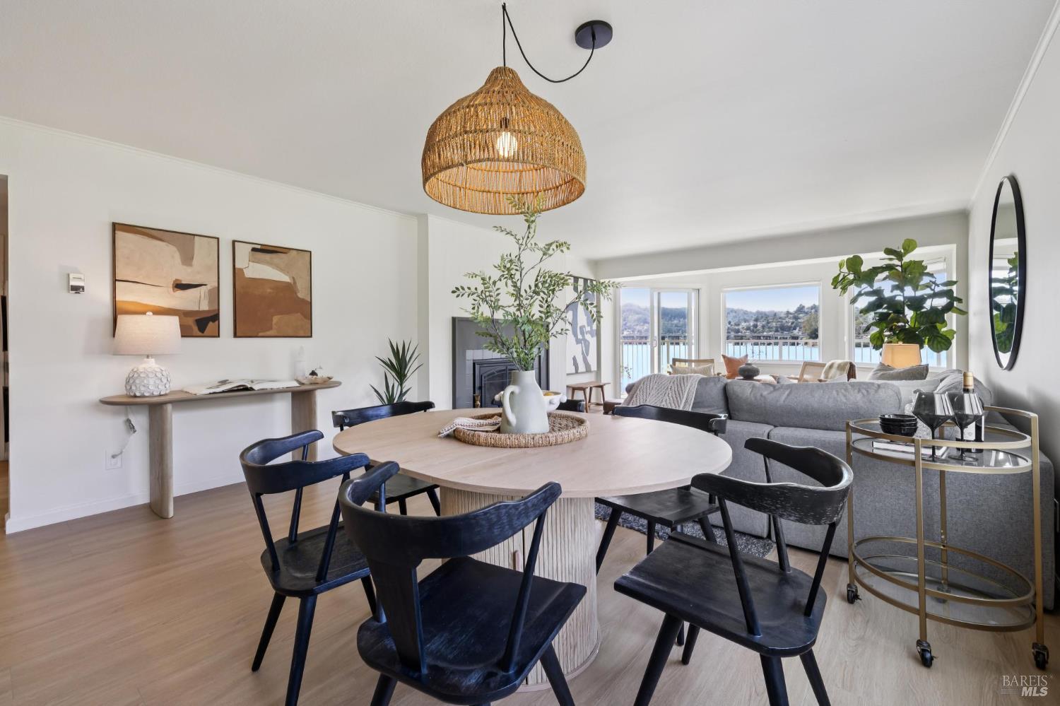 Detail Gallery Image 19 of 49 For 160 Seminary Dr 1e,  Mill Valley,  CA 94941 - 3 Beds | 2 Baths