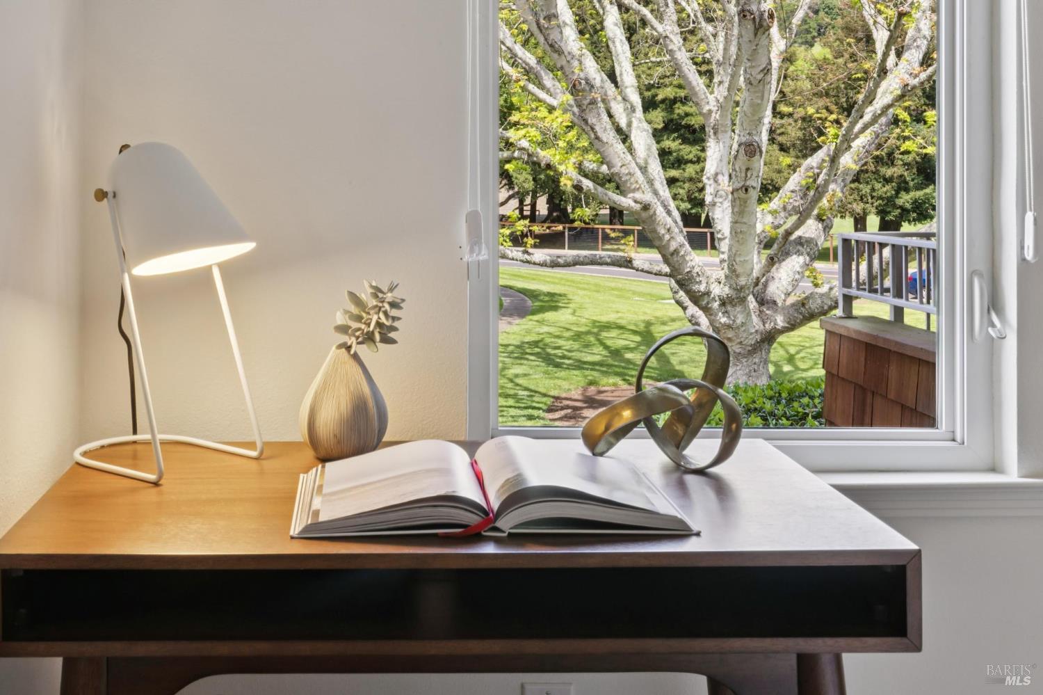 Detail Gallery Image 30 of 49 For 160 Seminary Dr 1e,  Mill Valley,  CA 94941 - 3 Beds | 2 Baths