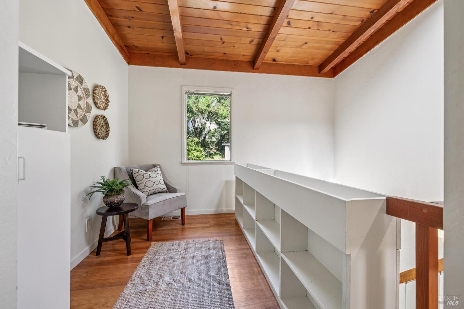 Detail Gallery Image 16 of 29 For 215 Bungalow Ave, San Rafael,  CA 94901 - 3 Beds | 2 Baths