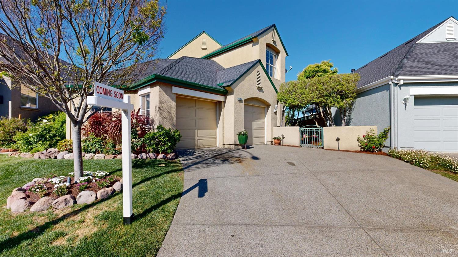 1916 Falcon Ridge Drive photo 3