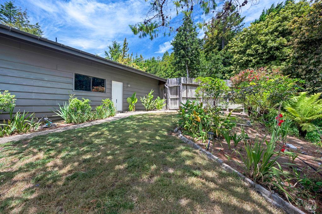 Detail Gallery Image 65 of 82 For 37275 Glennen Dr, Gualala,  CA 95445 - 3 Beds | 3 Baths